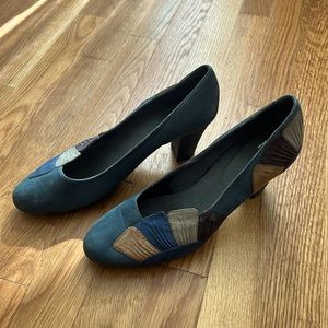 Camper heels in navy with multi-color petals